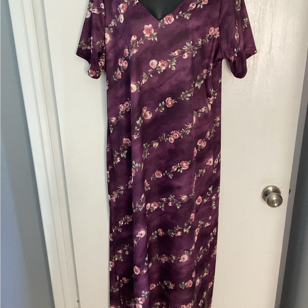 Vintage Elegant Floral Maxi Dress in Rich Purple 1X